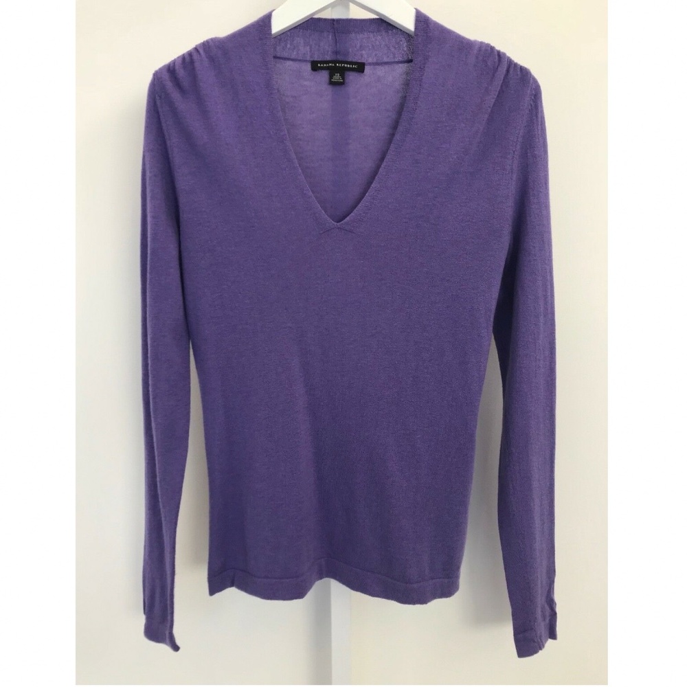 BANANA REPUBLIC PURPLE V-NECK SWEATER SIZE X-SMALL